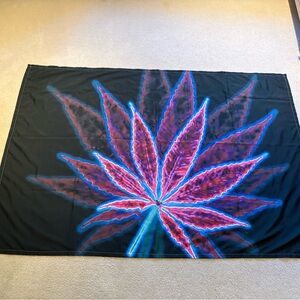 Vibrant Leaf Design Tapestry
